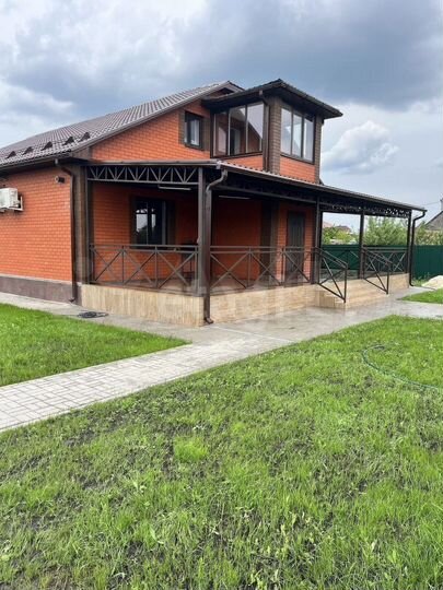 Дом 210 м² на участке 15 сот.