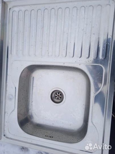Продам кухонную мойку
