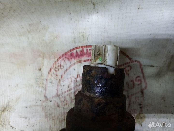 Гидроаккумулятор подвески Toyota Land Cruiser 100