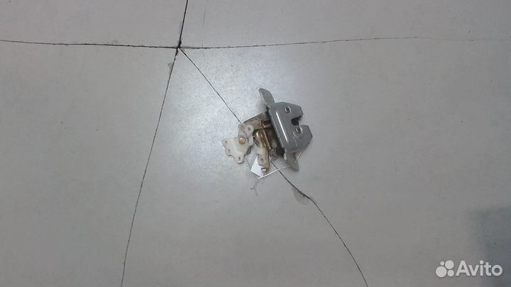 Замок багажника Mitsubishi Outlander, 2003