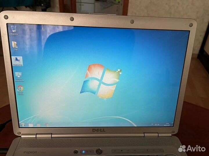Ноутбук Dell 1525 от сети работает