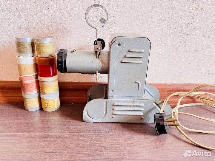 Проектор для диафильмов советский