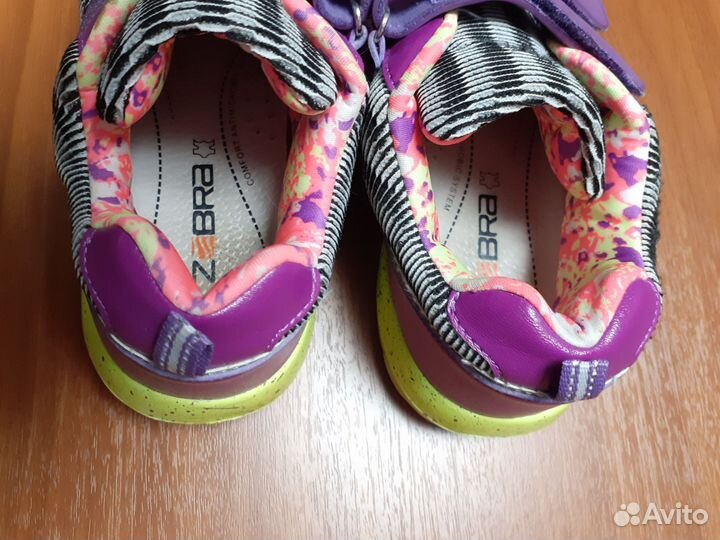 Кроссовки для девочки 35 размер Зебра