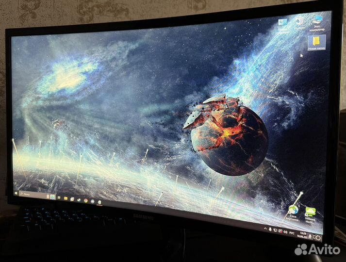 Изогнутый игровой монитор Samsung C24RG50FQI