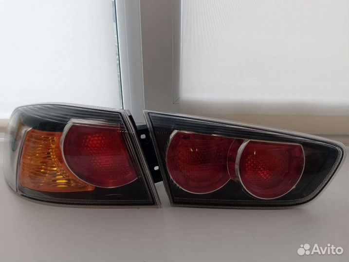 Задние фонари на mitsubishi lancer 10