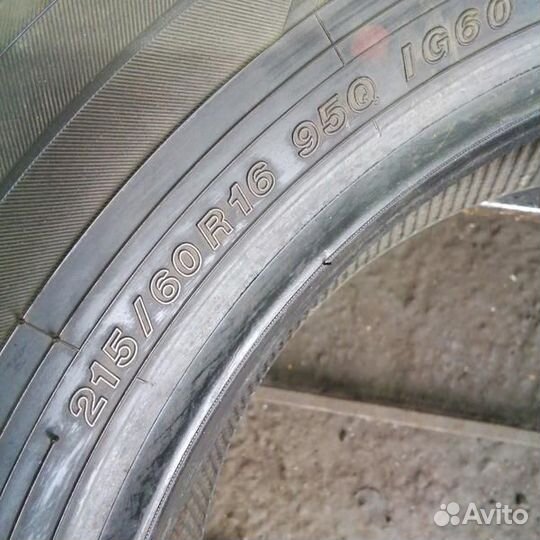 Yokohama Ice Guard IG60 215/60 R16