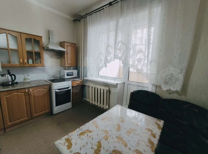 2-к. квартира, 65 м², 4/9 эт.