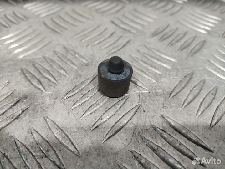 Б/У Отбойник капота Mercedes#002