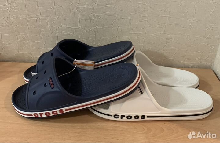 Новые Crocs шлепки р43/44(28см). Синие/белые