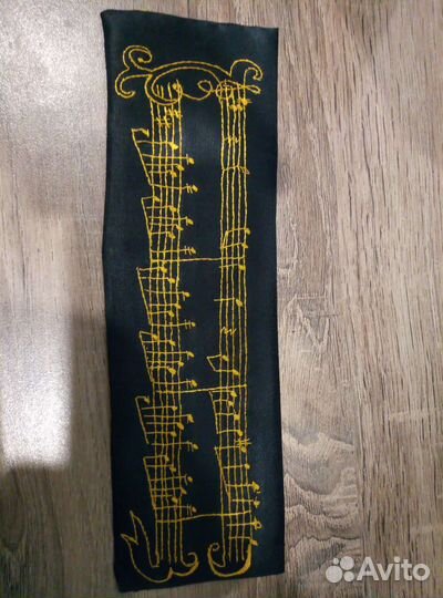 Закладка ручной работы для нот