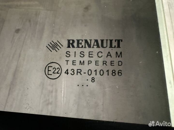 Форточка задняя правая Renault Logan 2