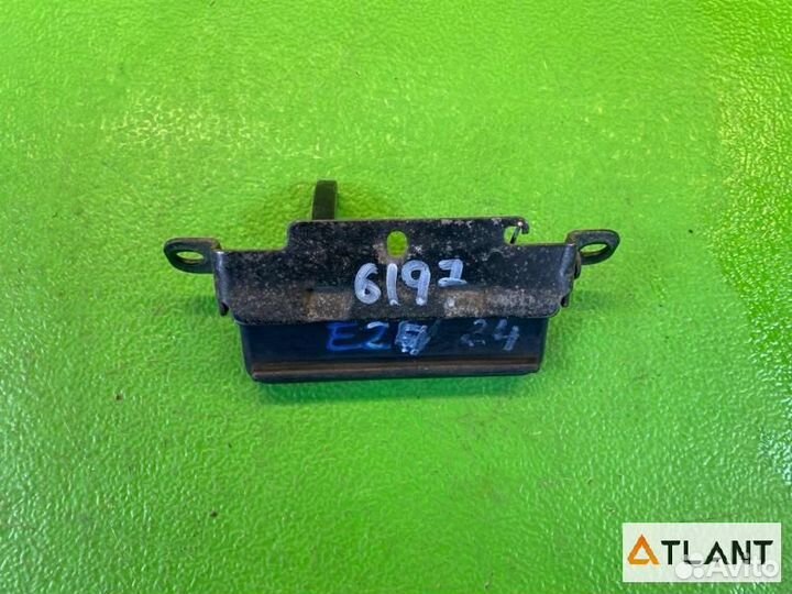 Ручка задней двери nissan caravan