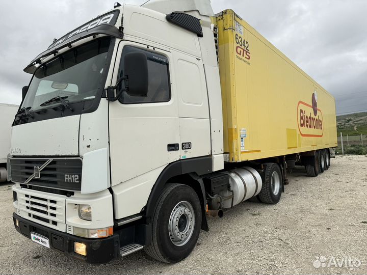 Volvo F12 с полуприцепом, 1996