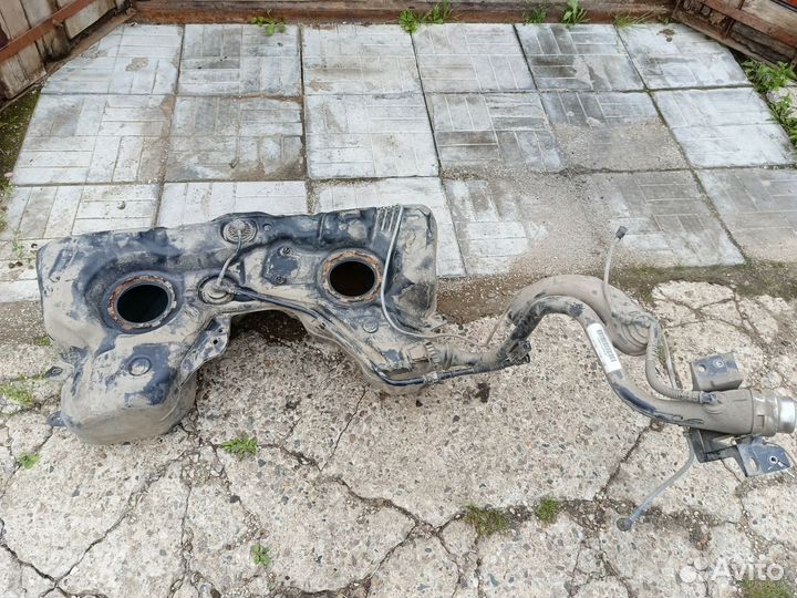 Бензобак tiguan