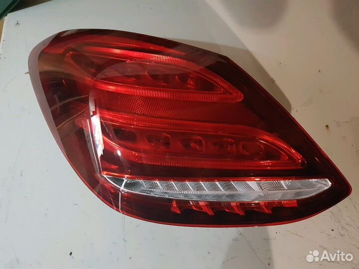 Задний левый фонарь Mercedes W205 C Class