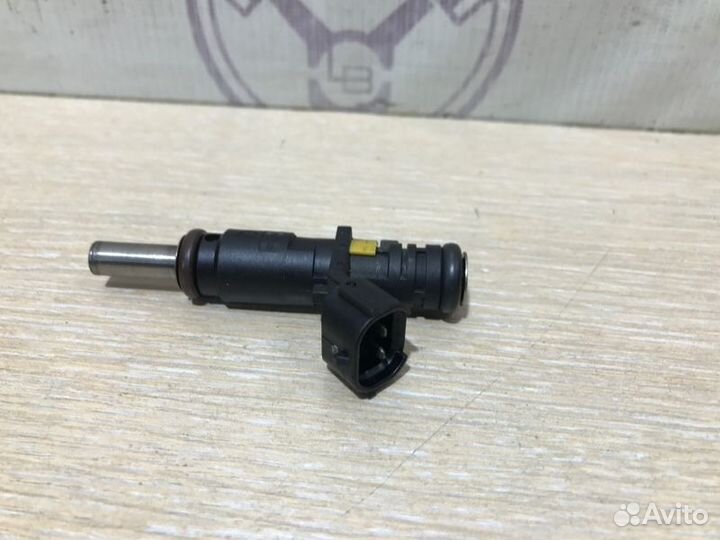 Форсунка топливная Peugeot 3008 0U 5FS EP6C 2011