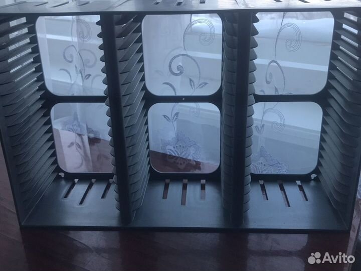 Полка для дисков