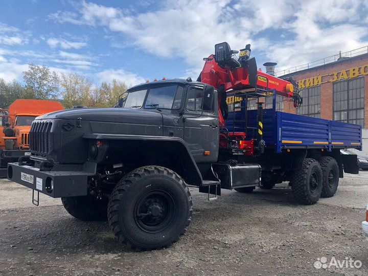 Урал 5557 с КМУ, 2011