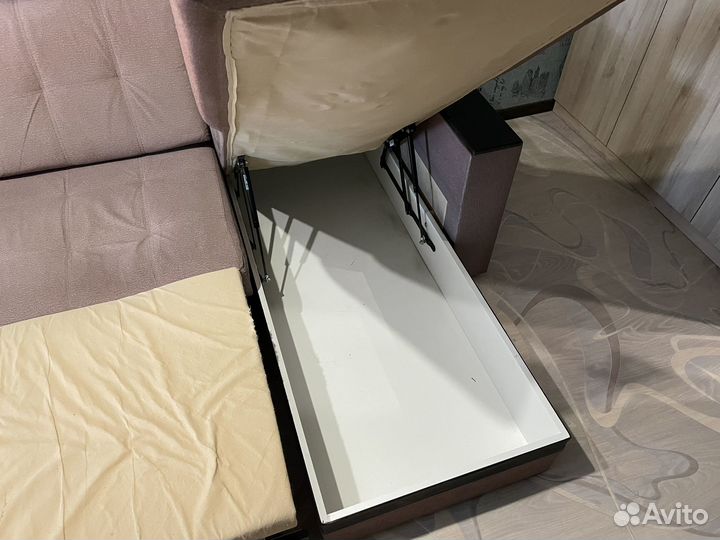 Угловой диван