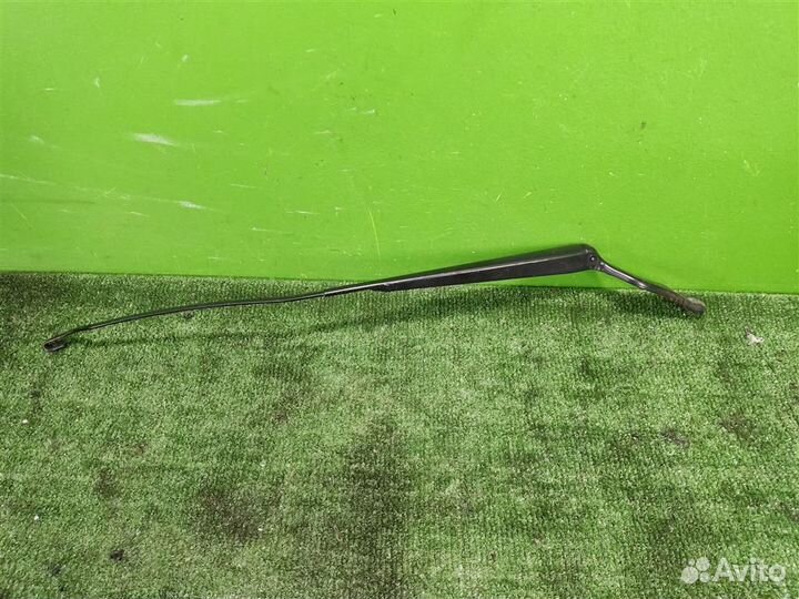 Поводок стеклоочистителя правый Ford Fiesta (CBK)