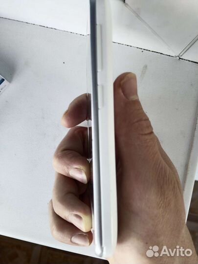 Телефон Lenovo