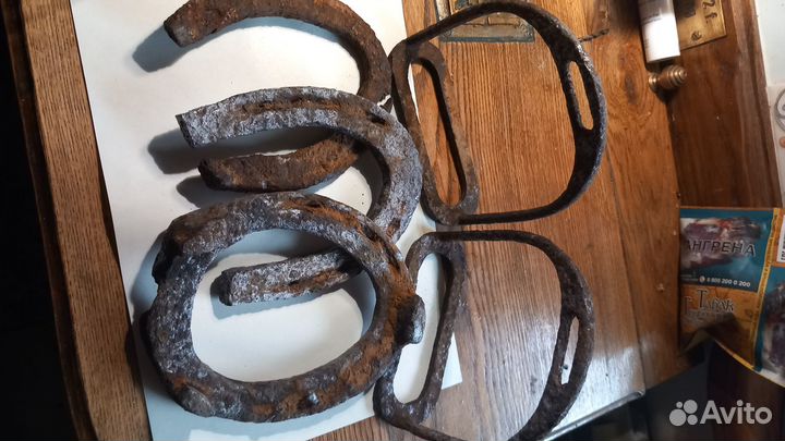 Подковы и стремена