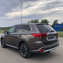 Mitsubishi Outlander 2.3 AT, 2017, 112 000 км, с пробегом, цена 1 400 000 руб.