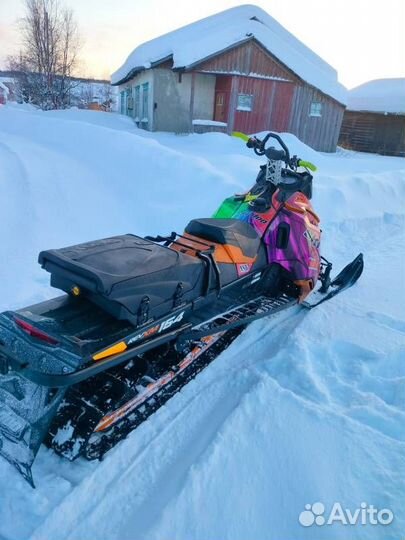 Снегоход BRP Ski-Doo Summit XM 154 800R