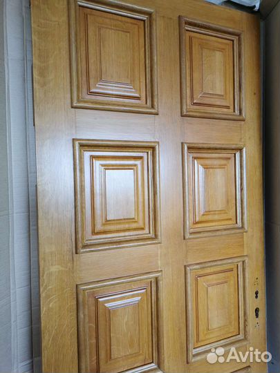 Дверь из массива дуба