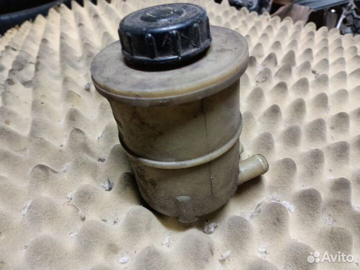 Расширительный бачок renault logan 1