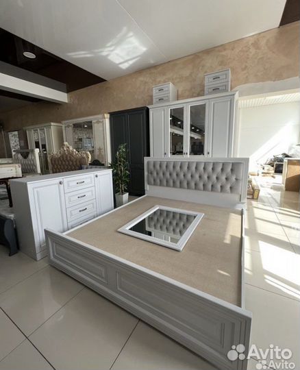 Спальный гарнитур Габриэлла