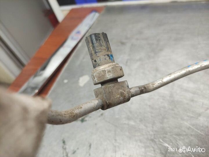 Трубка кондиционера Лада Приора универсал 21126