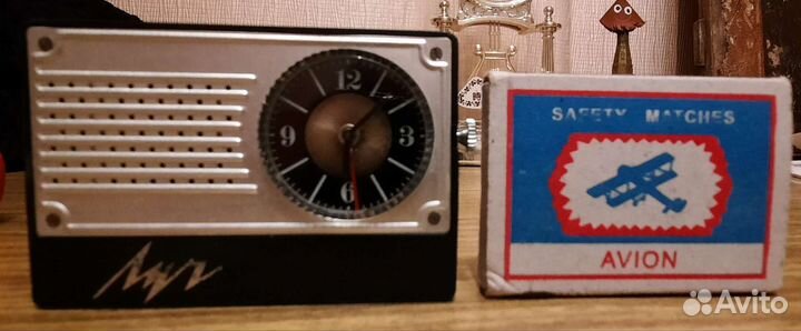 Винтажные коллекционные часы будильник СССР