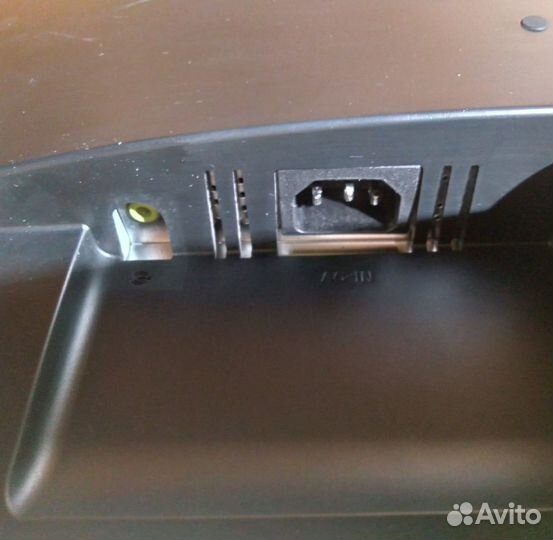 Монитор Asus 19 широкоформатный (Dvi Vga Aux)