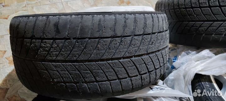 Accelera 651 375/35 R20 и 275/40 R20