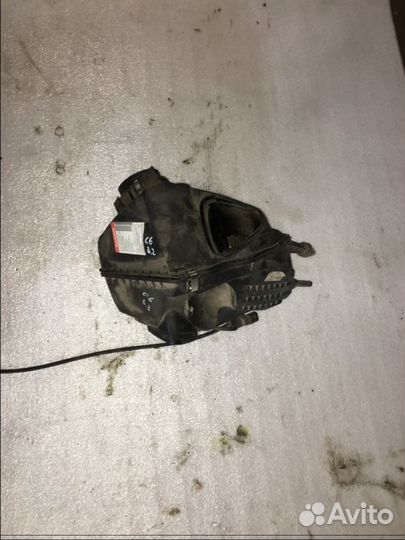 Корпус воздушного фильтра 4F0133835F audi A6 C6