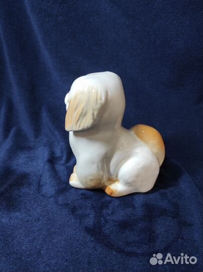 Фарфоровая статуэтка 