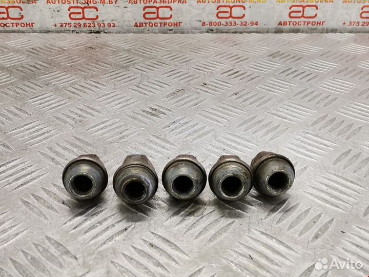 Болт Chrysler 300C 2006 06507826AA