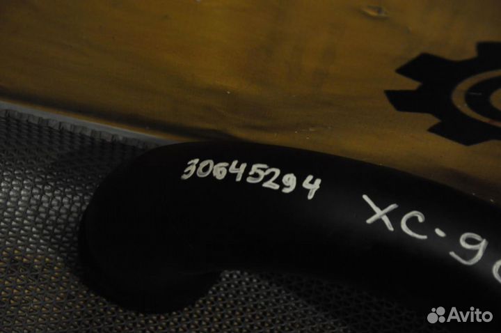 Патрубок интеркулера volvo XC90 C 91