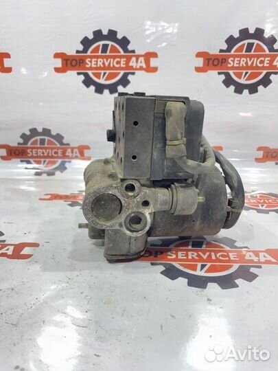 Блок abs Toyota Granvia KCH16W 1KZ-TE 1996
