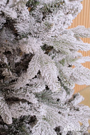 Ель искуственная 180 заснеженная