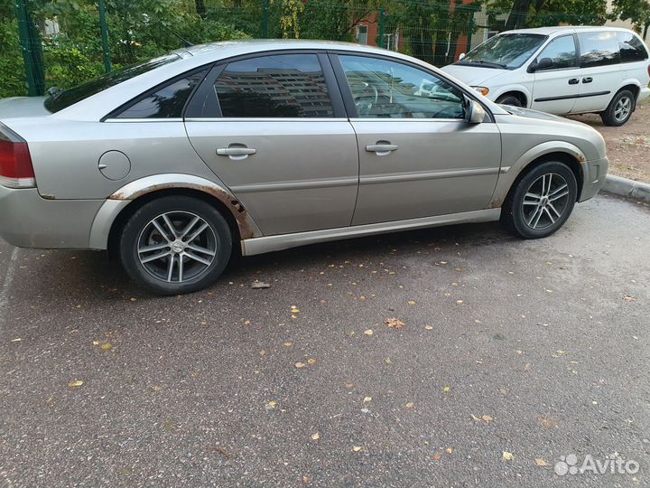 Opel Vectra 2.2 МТ, 2004, 296 000 км