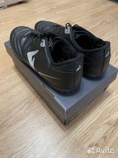 Бутсы сороконожки Demix Armando TF