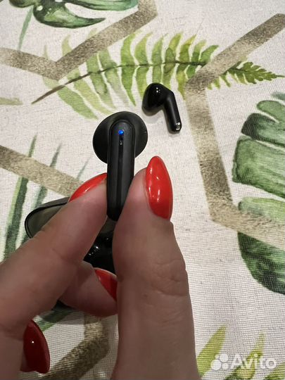 Беспроводнве наушники
