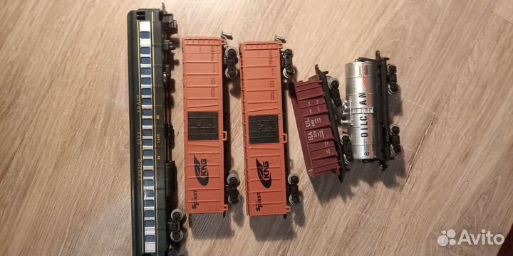 Железнодорожные поезда как на фото на запчасти