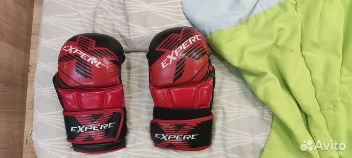 Боксерские перчатки