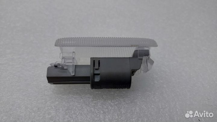 Плафон салонный Toyota Camry XV70 A25afks 2022