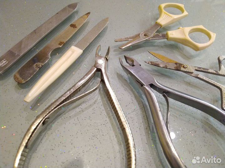 Маникюрные принадлежности 5 предметов Б/У