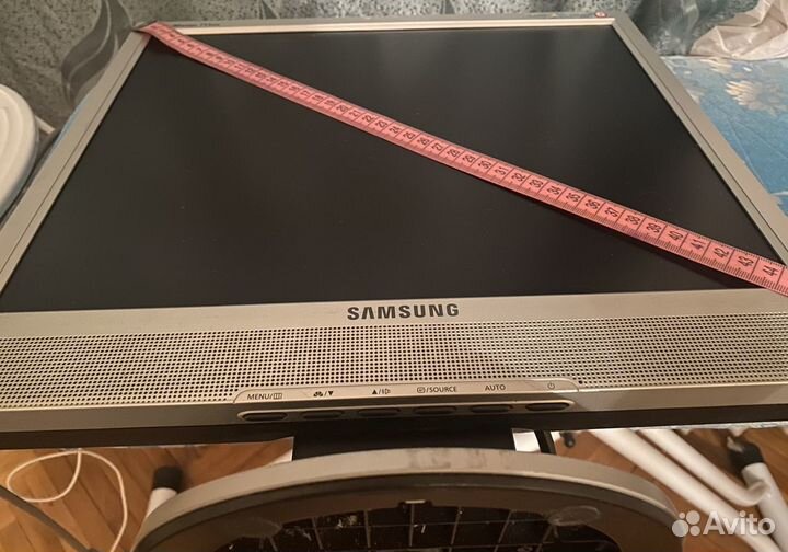 Монитор Samsung