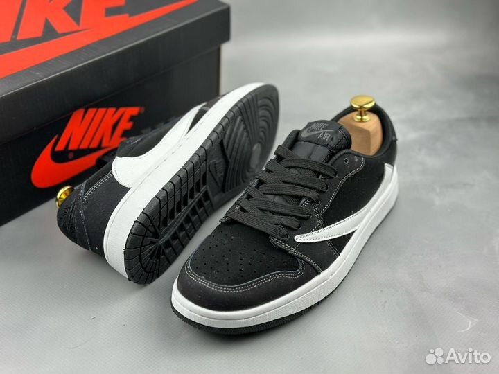 Мужские кроссовки Nike Jordan Low чёрные